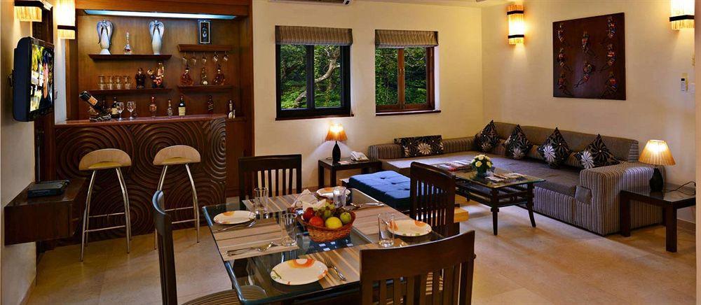 La Sunila Suites & Villas By Wsi, Baga Арпора Экстерьер фото