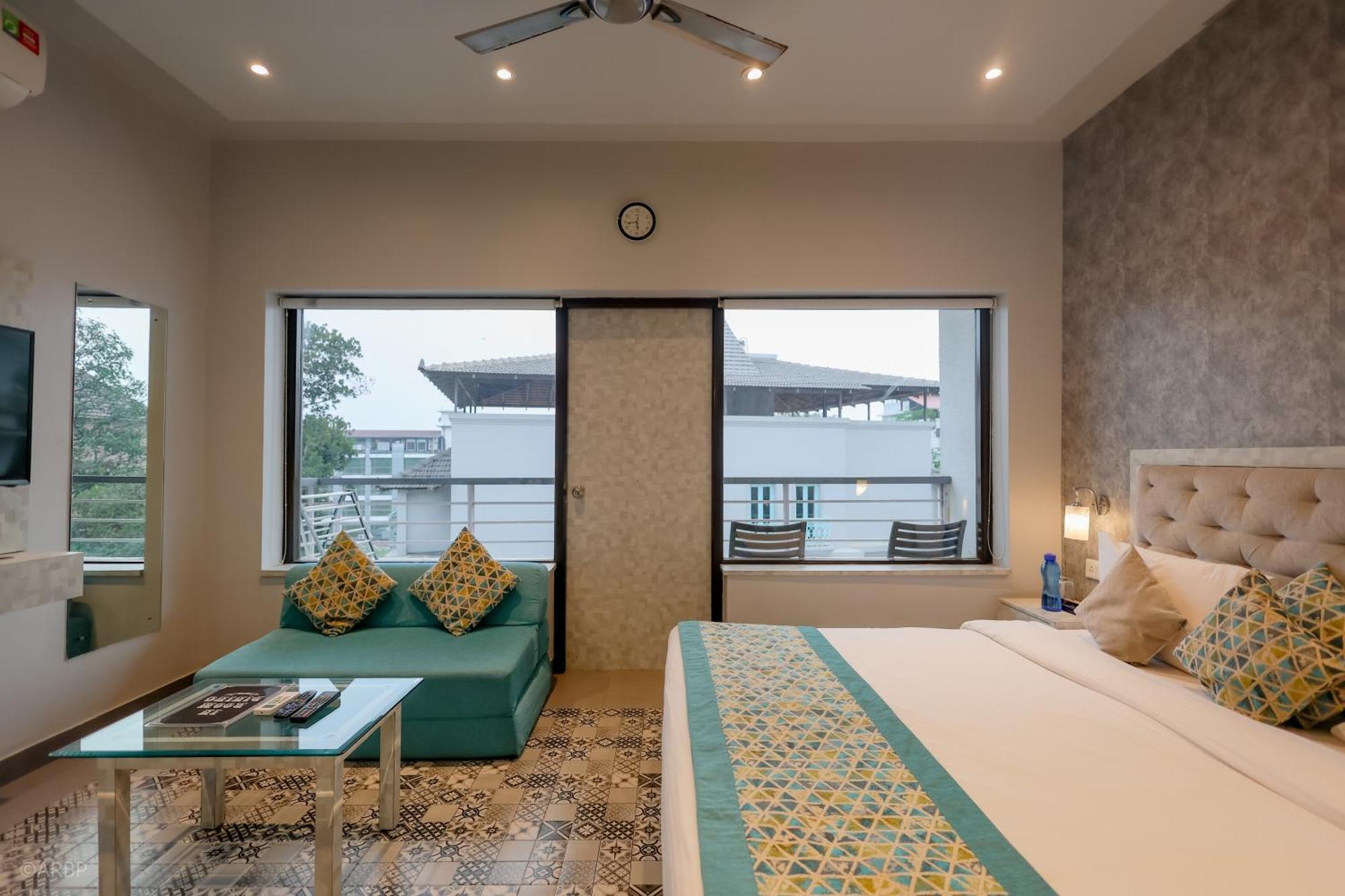 La Sunila Suites & Villas By Wsi, Baga Арпора Экстерьер фото