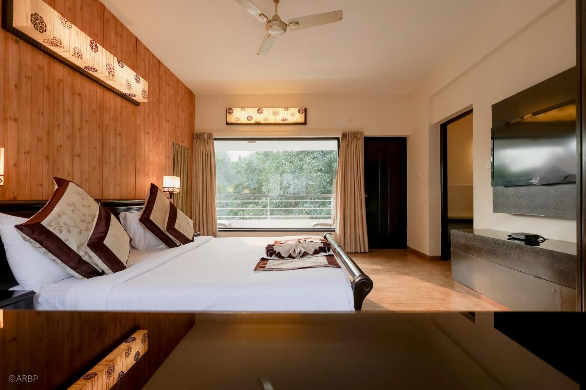 La Sunila Suites & Villas By Wsi, Baga Арпора Экстерьер фото